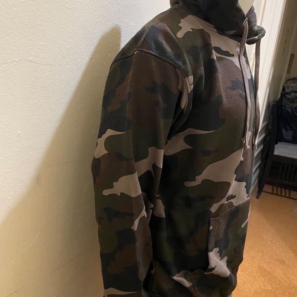 Camo Hoodie - Picture 3 of 3